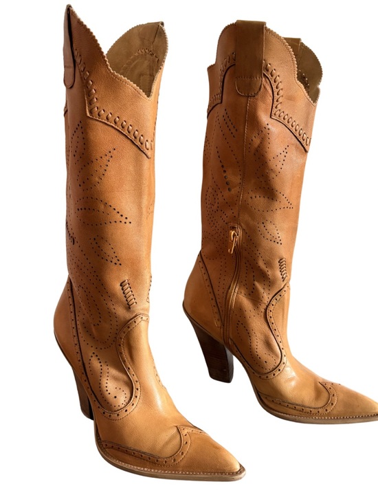 BCBGirls Shoes - BCBG Niche Leather Western Heeled Perforated Boots Y2k Brown Tan Leather 7.5
